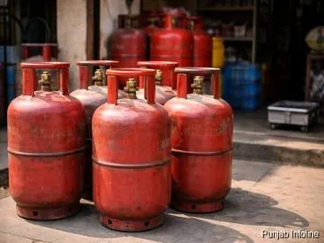 No Change in LPG Refill Booking Rules: Government Dismisses Viral Claims