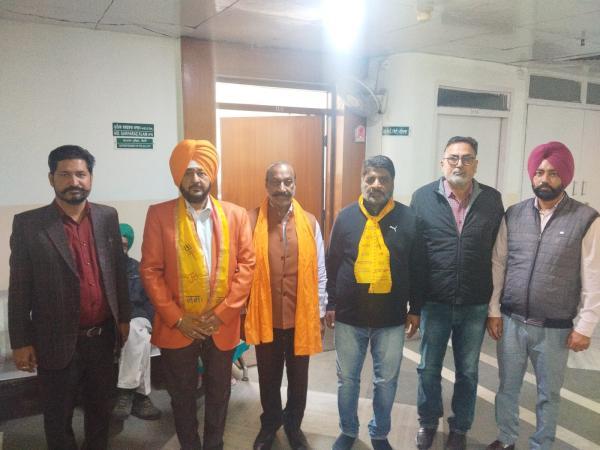 Delegation from Shri Hindu Takht Kali Mata Mandir Patiala Meets SP City, Demands Strict Action Against Fraudulent Agent