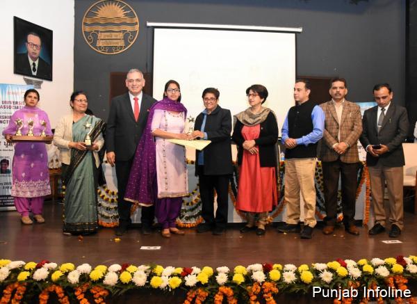 Assistant Professor Jaspreet Kaur of Guru Nanak National College Honored by Punjab University, Chandigarh