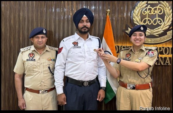 SSP Khanna Honours Amardeep Singh with DGP Commendation Disc