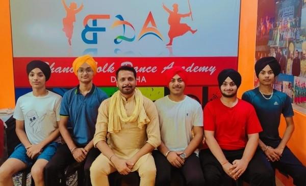 ਭਨੋਟ ਫੋਕ ਡਾਂਸ ਅਕੈਡਮੀ ਦੇ ਬੱਚਿਆਂ ਨੇ ਲਿਆ ਅੰਤਰਰਾਸਟਰੀ ਔਨਲਾਈਨ ਭੰਗੜਾ ਕੰਪੀਟੀਸ਼ਨ ਚ ਭਾਗ