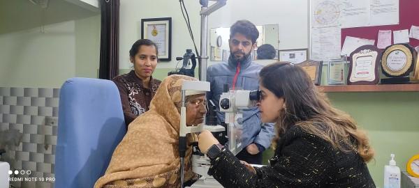 Soni Eye Care Center Organized an eye checkup and free operation camp